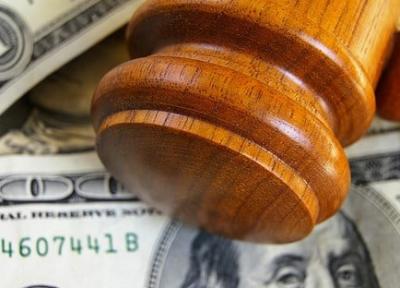 Does recruiting a financial lawyer save money?